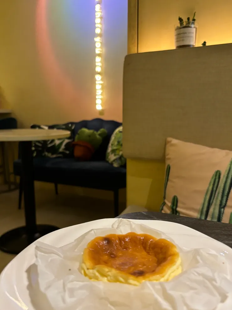 Cactus Bar＆Cactus cafe｜巴斯克蛋糕