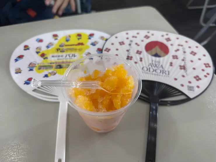 烏台的橘子冰和扇子，好消暑