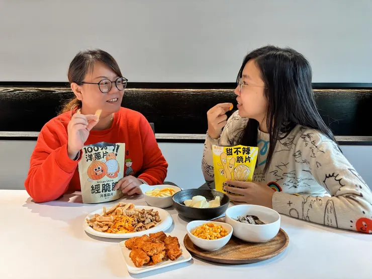 圖說：以夜市料理為靈感的零食，成為旅客體驗與分享台灣味的方式之一。（圖／經脆脆）