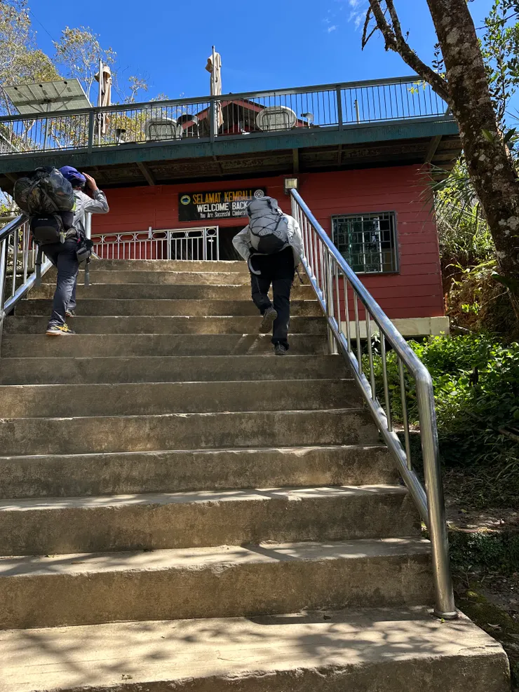 最後的一段是長樓梯