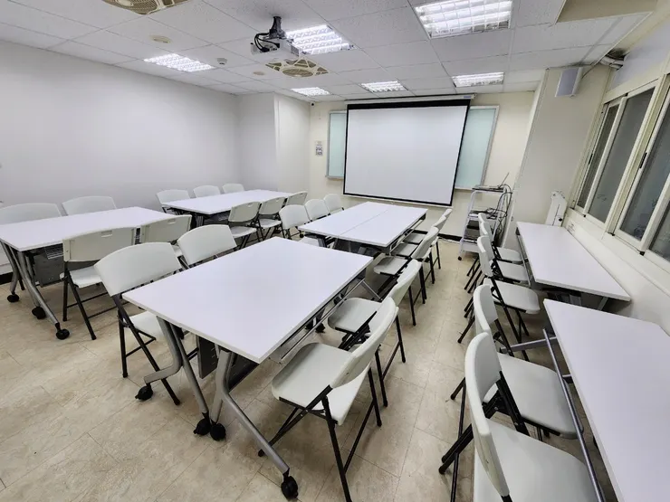 JR北車站前許昌光南 B教室介紹 台北火車站場地租借  分組型