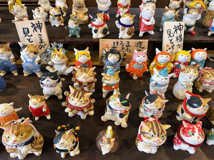 不同的藝術家做出來的貓咪公仔超級可愛