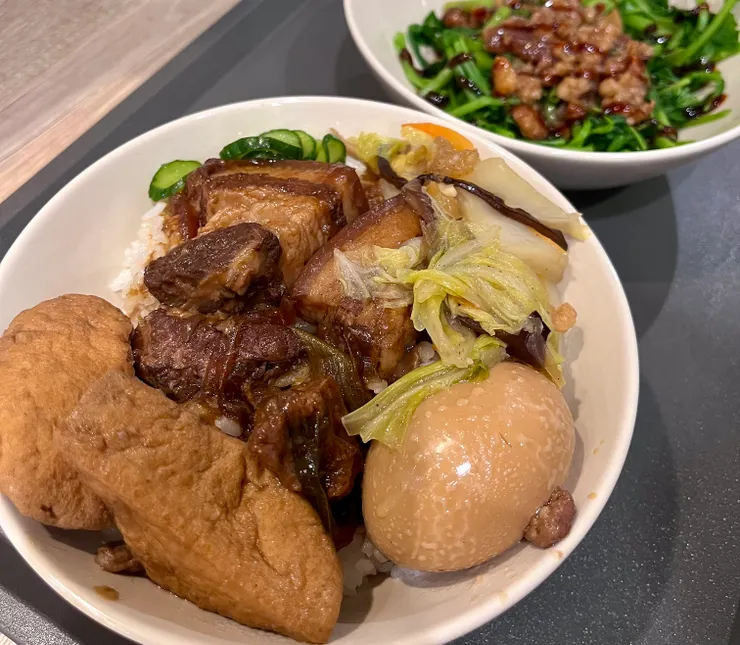 爌肉飯便當$100, 燙青菜$50