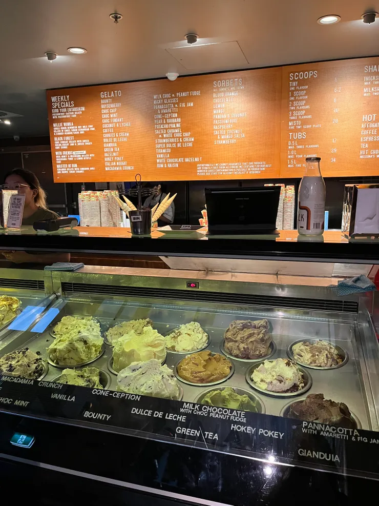 有超多種口味，如果想吃的口味太多，是可以試吃的唷🥰