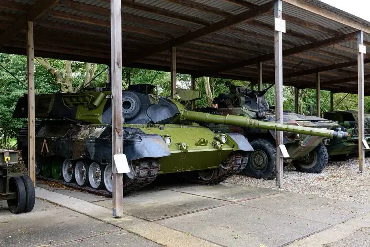 丹麥奧爾堡國防與駐軍博物館戶外展示的坦克，圖片來源：Denmark Aalborg Defence and Garrison Museum
