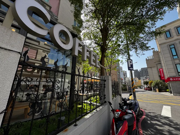 路易莎咖啡LOUISA COFFEE/photo by 甜甜錁Zero