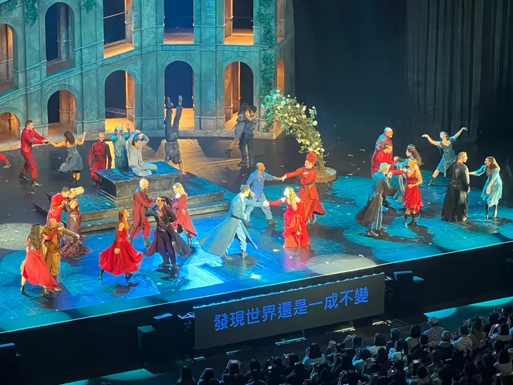 看到初代男女主角合體，粉絲已滿足