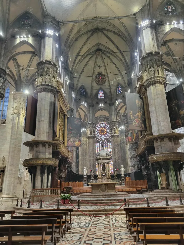 大教堂內部