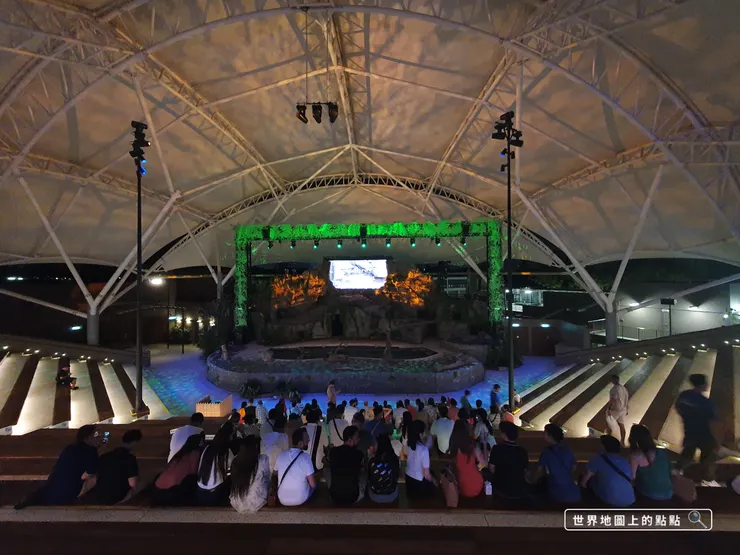 夜間精靈秀舞台