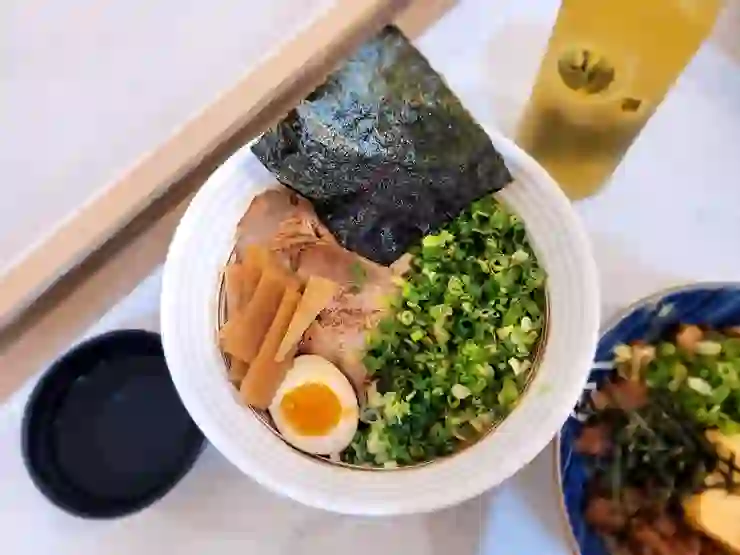 永康平價拉麵 鶴昇町 蔥盛醬油豚骨拉麵