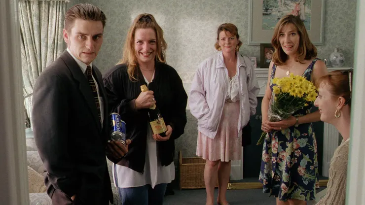 《秘密與謊言》劇照，圖片取自The Criterion Collection，僅作文章用途