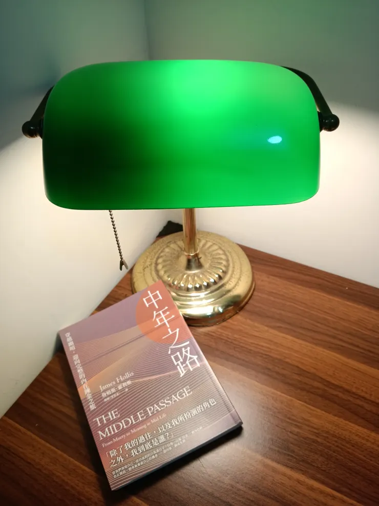 有酵家農場主人偷偷在行李裡塞了書