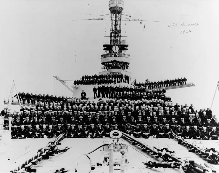亞利桑那號及其艦員（1924年）