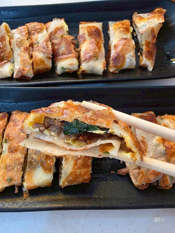 BBQ烤肉、燻雞這兩種口味是我最常點得，外面也比較少見，好吃要一直吃。