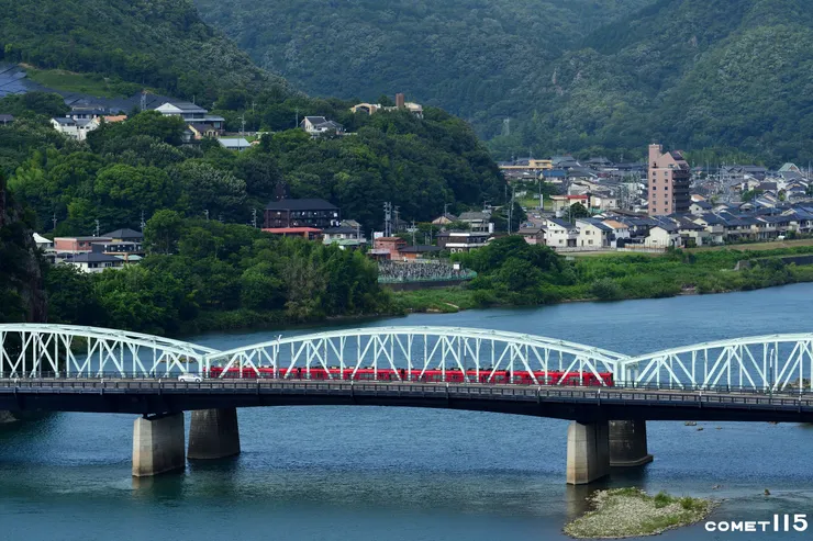 名鐵電車通過犬山橋