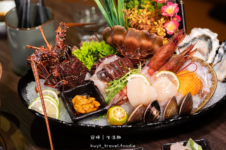 [高雄左營火鍋餐廳]銅花精緻涮涮鍋，火鍋界的LV！整隻龍蝦與A5和牛的奢華約會，專人桌邊服務，左營約會餐廳推薦，附最新菜單