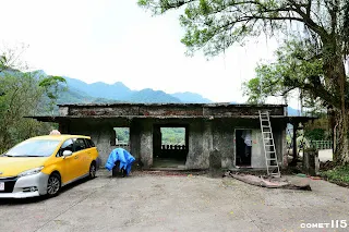 礦場事務所如今只剩下建築構造