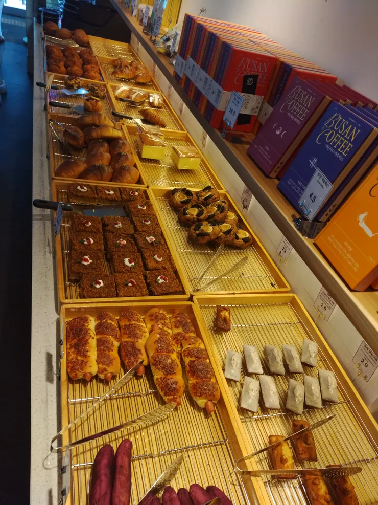 TRILL ON THE MUG 麵包