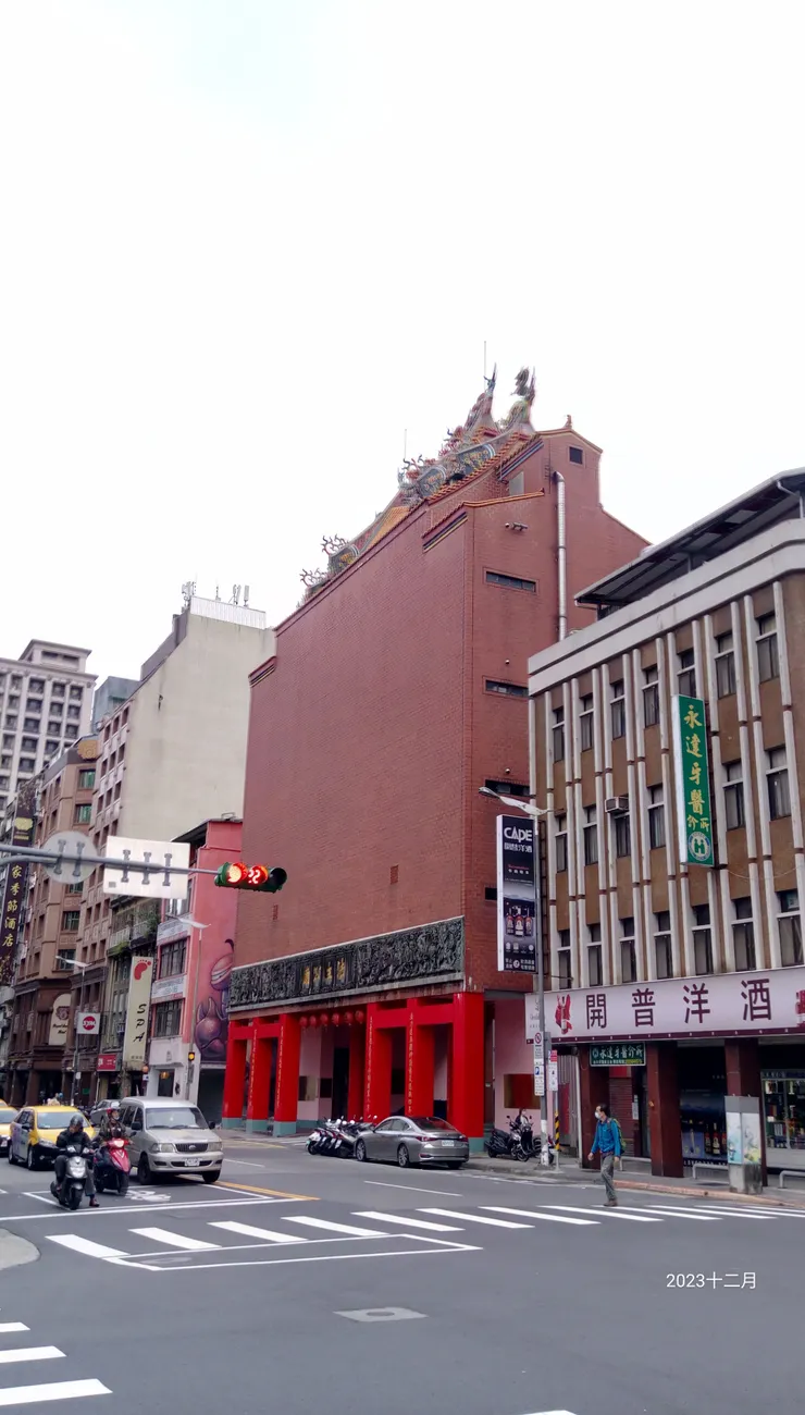 外觀特殊的法主公廟