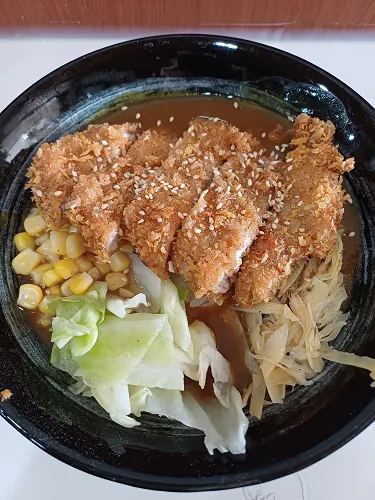 今天的午餐:豬排咖哩丼飯