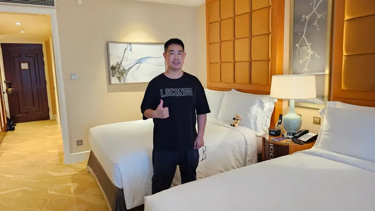 澳門康萊德酒店的地毯花色好美!給人一種很溫暖的感覺!