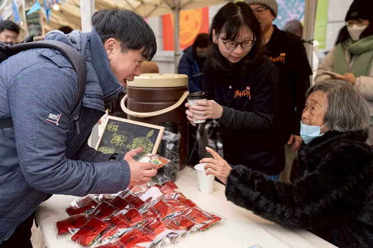 (圖說:為坪林區長照機構的長輩加油!)