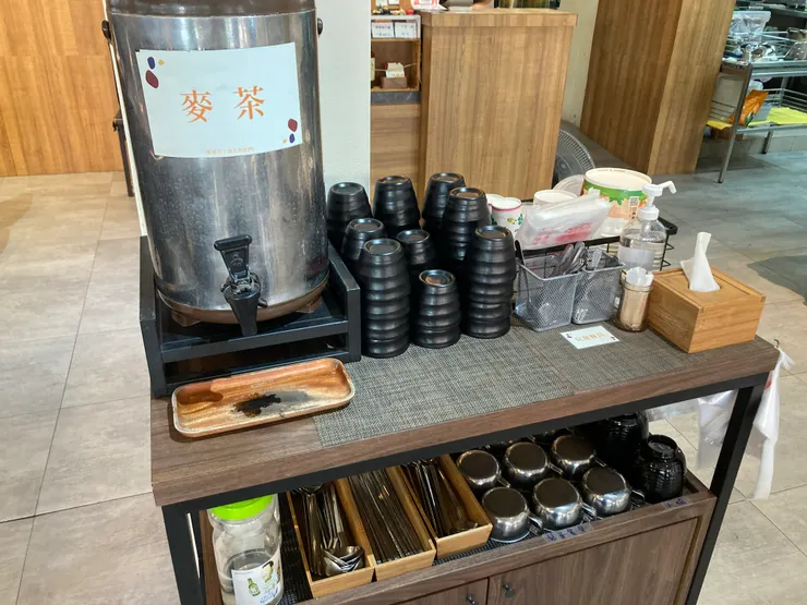 冰涼無糖麥茶很爽口好喝