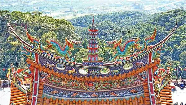 傳統精緻藝術工法（圖片截圖於網路）