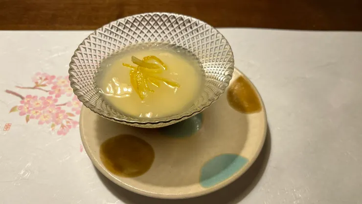 吃完飽到一個不行。