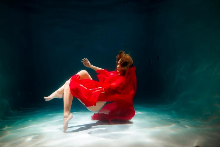 聲音與恐懼(情緒被設計的瞬間)