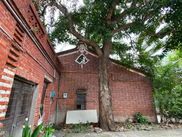 閩南厝的馬背、鳥踏都十分精美