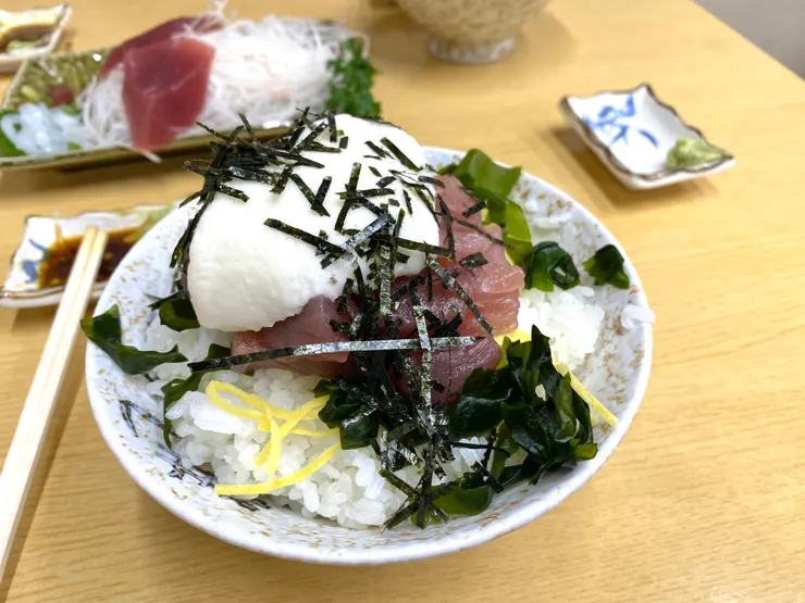 真的超大碗，我記得我好像飯沒吃完