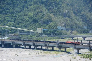 石灰石列車是北迴線上最主要的貨物