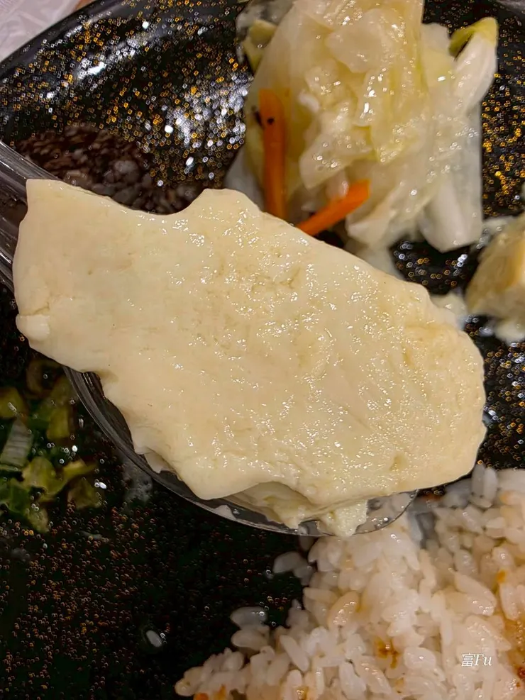 各種小菜也不馬虎,入味好吃。有人跟我一樣看到蒸蛋必選嗎XD