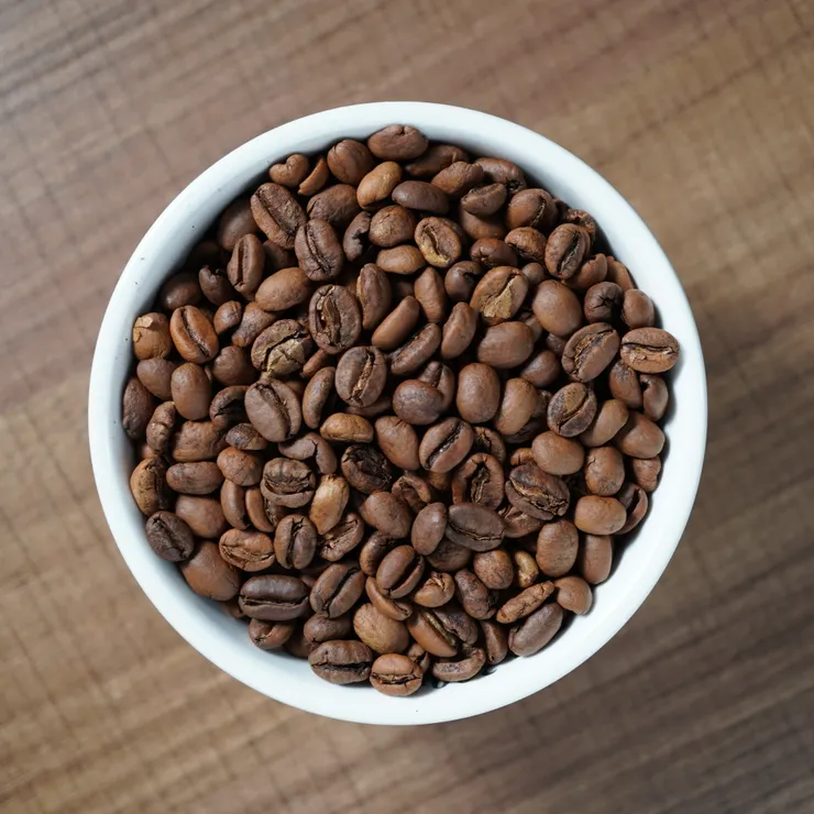 衣索比亞的日曬豆子，小小的圓圓的，形狀通常不太規則