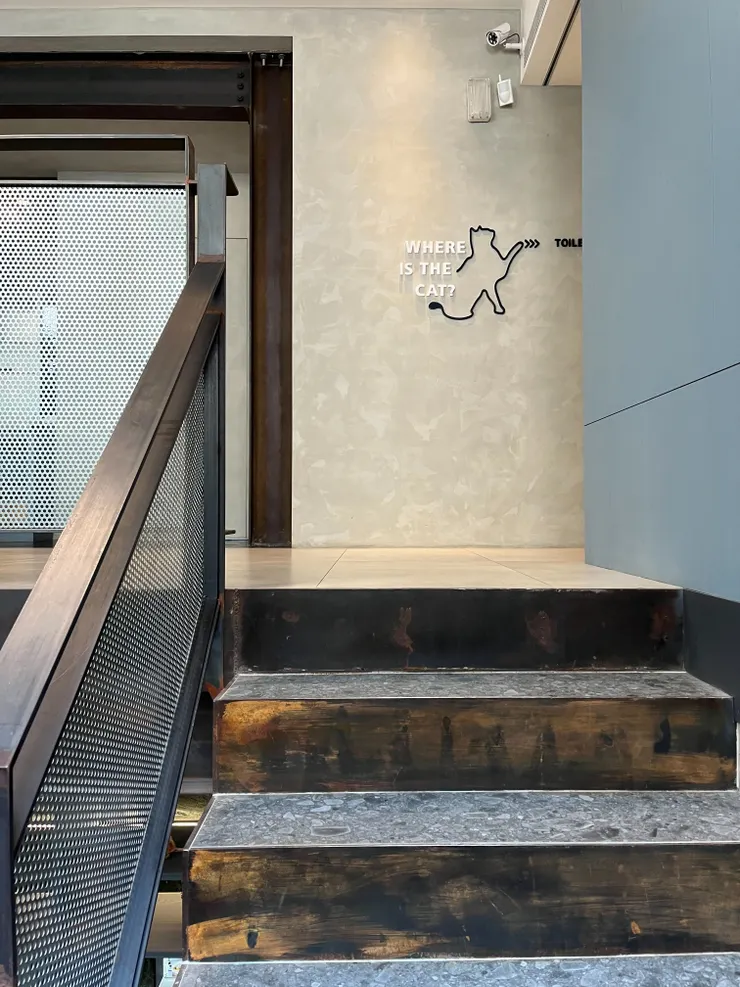 一上樓便可看見洗手間