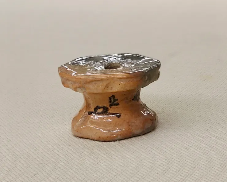 碌々斎好　亀蓋置　楽慶入作