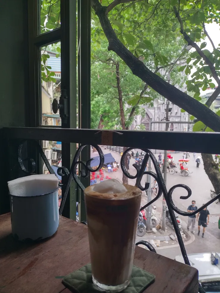 20240512-大教堂與椰奶咖啡