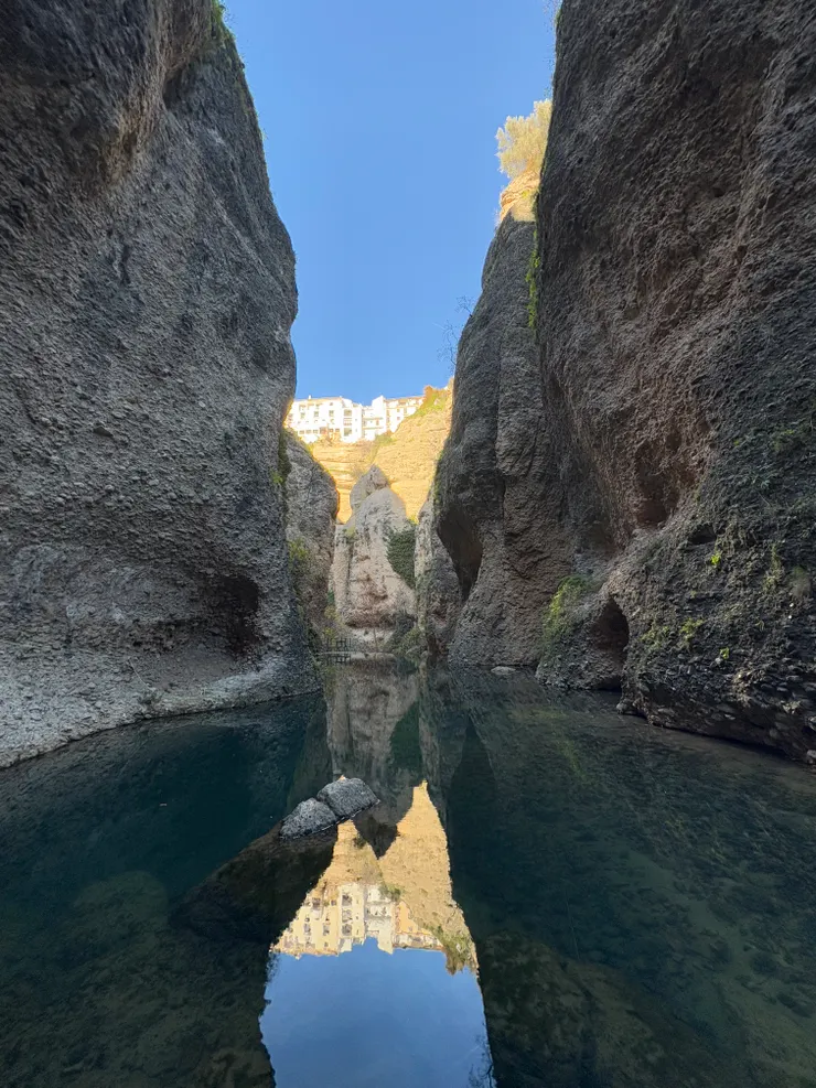 當你往下走，才知道懸崖峭壁有多麼深
