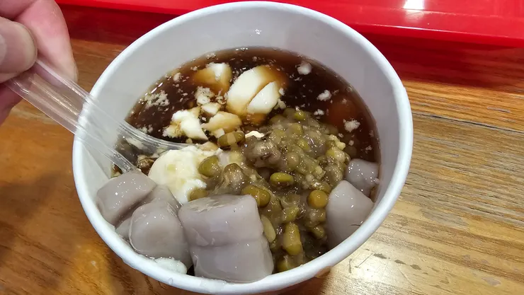 豆花可以選兩種料!