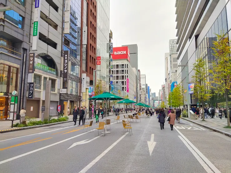 銀座到假日搖身一變成為步行者天國