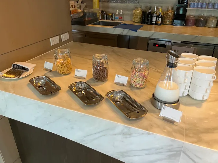 可以解餓的麥片牛奶區