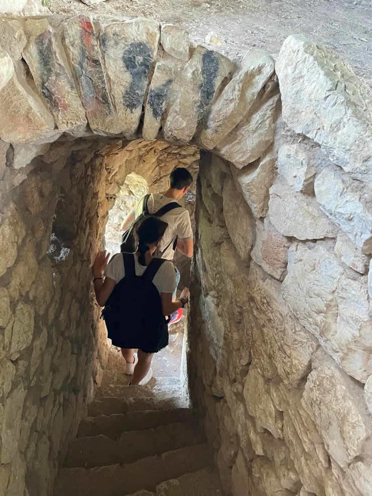 攀爬的樓梯非常狹窄