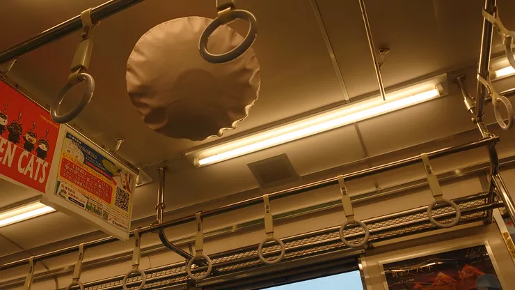 車頂的電風扇這樣包得好好的，果然日本。