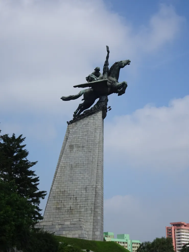 千里馬銅像