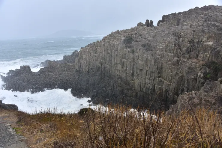實際拍到這張有快被風吹下去的感覺