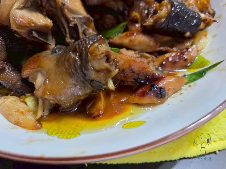 醬汁拿去拌飯也很讚~~