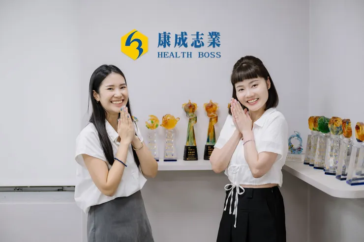 資深電銷蔡佩倫表示,公司不僅在產品選擇與研發上投入心力,還提供專業營養師協助員工深入了解產品知識。