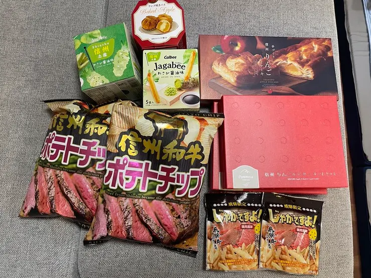 各式紀念品(大多都是吃的?)