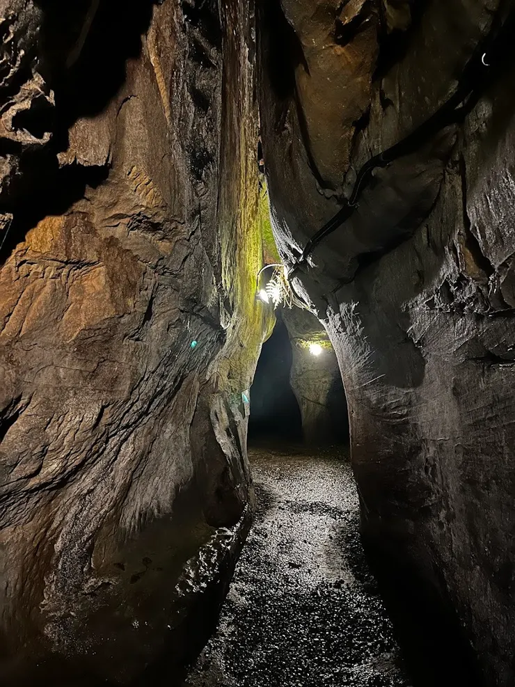 一線天（圖片截圖於網路）